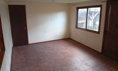 SE VENDE CASA A PASOS DEL CENTRO DE ANGOL