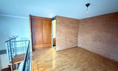 Departamento Loft en Arriendo, En Primer Piso y con Estacionamiento y Bodega, Edificio Francia 230
