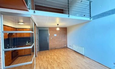 Departamento Loft en Arriendo, En Primer Piso y con Estacionamiento y Bodega, Edificio Francia 230
