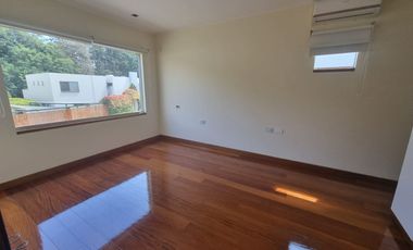 Fina Residencia 820 m² en Exclusivo Condominio - La Molina