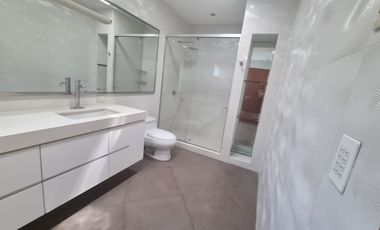 Fina Residencia 820 m² en Exclusivo Condominio - La Molina