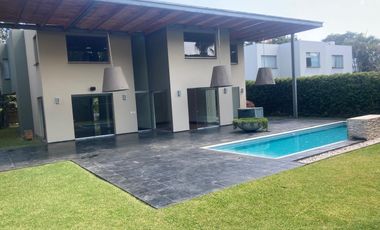 Fina Residencia 820 m² en Exclusivo Condominio - La Molina
