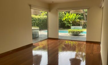 Fina Residencia 820 m² en Exclusivo Condominio - La Molina
