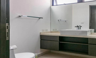 VENTA DE HERMOSA CASA