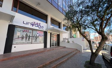 LOCAL COMERCIAL EN RENTA