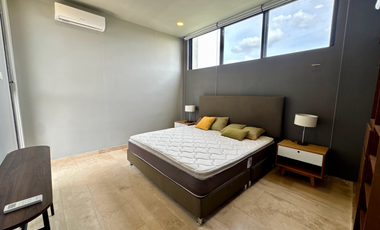 Departamento estilo Townhouse en renta en Cholul, Mérida