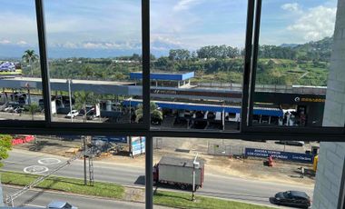 VENDO CONSULTORIOS CLINICA CENTRAL DEL EJE