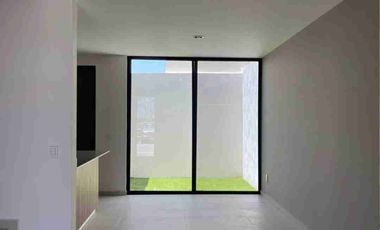 Espaciosa y hermosa casa en renta
