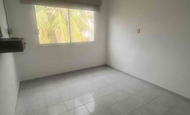 CASA EN VENTA EN GEOPINOS VERACRUZ CON 4 RECÁMARAS EN CLUSTER CON ALBERCA Y JARDIN $1,700,000 (SOLO CRÉDITOS BANCARIOS Y REC PROPIOS)