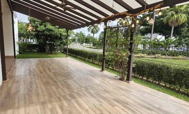 BLUE BAY-MOCOLI SAMBORONDON KM6, Vendo Hermosa casa vista al lago 3 dormitorios $620.000