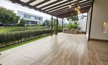 BLUE BAY-MOCOLI SAMBORONDON KM6, Vendo Hermosa casa vista al lago 3 dormitorios $620.000