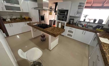 Alquilo Moderna Casa en el barrio san Joaquín