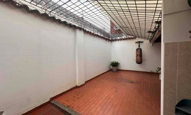 Alquilo Moderna Casa en el barrio san Joaquín