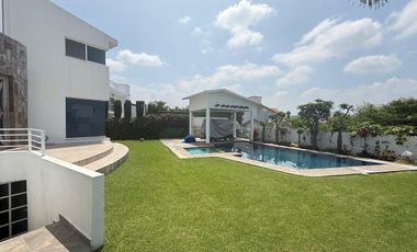 CASA EN VENTA EN FRACCIONAMIENTO LOMAS DE COCOYOC MORELOS