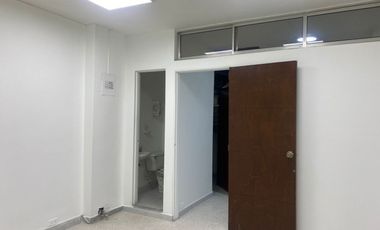Oficina en Arriendo en Aguacatala en Poblado ,Medellin