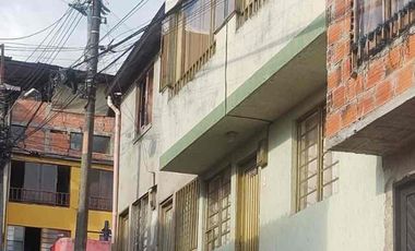 SE VENDE CASA EN SECTOR JOSÉ RESTREPO CERCA A LAS COLINAS