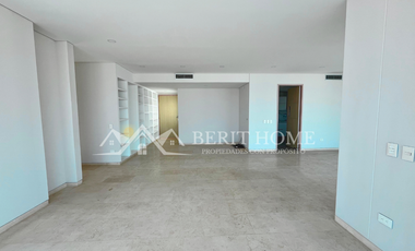 Penthouse con Piscina en Venta