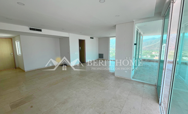 Penthouse con Piscina en Venta