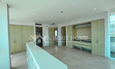 Penthouse con Piscina en Venta