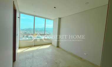Penthouse con Piscina en Venta