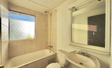 Se vende casa de dos pisos remodelada, 3 piezas 1 baños, Conavicoop, Curicó