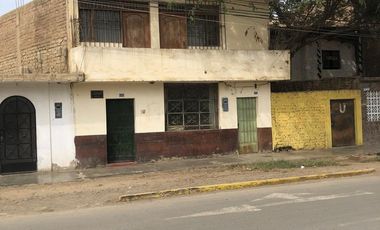 Venta de Casa Como Terreno en Chicama – Ubicación Estratégica
