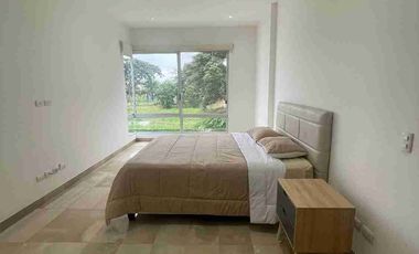 Vendo Casa esquinera Estancias del Río vía a Samborondón cerca de Ciudad Celeste, río centro El Dorado Plaza Batán