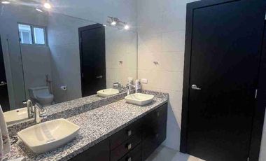 Vendo Casa esquinera Estancias del Río vía a Samborondón cerca de Ciudad Celeste, río centro El Dorado Plaza Batán