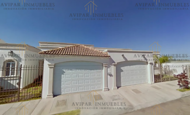 CASA EN VENTA EN CHIHUAHUA, DE LA FAMILIA, VALLE VERDE. (155)