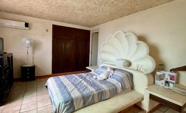 FRACCIONAMIENTO LA CONDESA EN ACAPULCO SE VENDE CASA CERCA DE LA COSTERA Y PLAYA