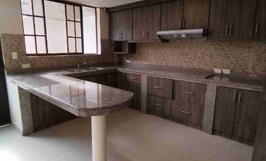 VENTA CASA INDEPENDIENTE VALLE DE LOS CHILLOS - Cerca a la Salle