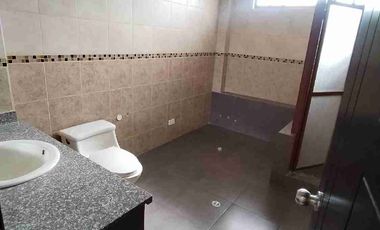 VENTA CASA INDEPENDIENTE VALLE DE LOS CHILLOS - Cerca a la Salle