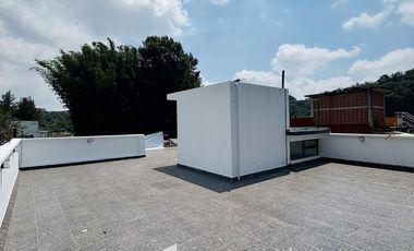 Casa con pozo de agua, rooftop y cochera para 3 autos – Xalapa rumbo a Coatepec