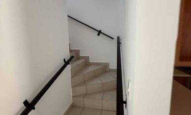 SE VENDE  CASA SEMINUEVA DENTRO RESIDENCIAL EN ZAPATA MORELOS