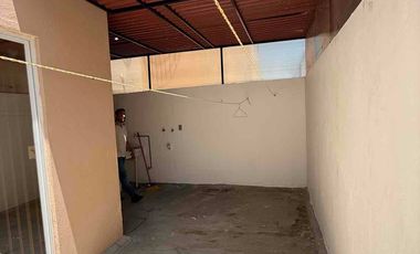 SE VENDE  CASA SEMINUEVA DENTRO RESIDENCIAL EN ZAPATA MORELOS