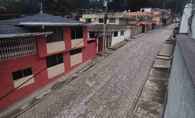 Casa en venta de 3 D, con suite independiente sector puente tres antigua via a Conocoto