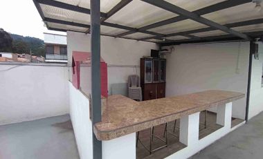 Casa en venta de 3 D, con suite independiente sector puente tres antigua via a Conocoto