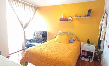 Casa en venta de 3 D, con suite independiente sector puente tres antigua via a Conocoto