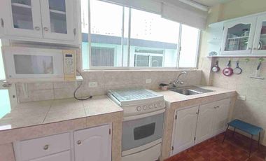 Casa en venta de 3 D, con suite independiente sector puente tres antigua via a Conocoto