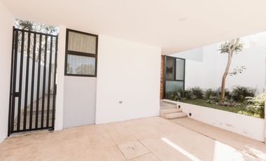 CASA EN PRIVADA ARBELIA RESIDENCIAL CONKAL