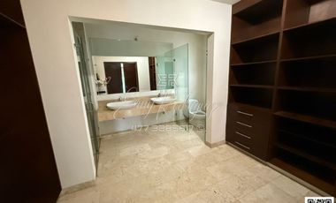 CASA EN RENTA EN LA MARINA. León,Gto; VISTA A LA PRESA, JARDÍN AMPLIO, 3 REC. CON BAÑO, CLUB CON ALBERCA