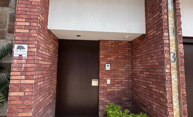 Casa remodelada de 1 piso en Villas del Mesón