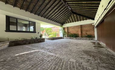 Casa remodelada de 1 piso en Villas del Mesón