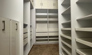 Casa remodelada de 1 piso en Villas del Mesón