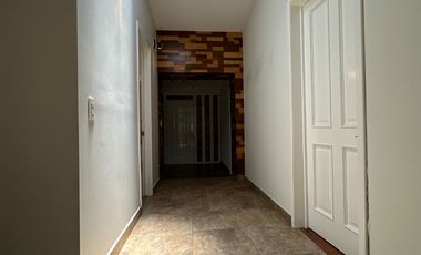 Casa remodelada de 1 piso en Villas del Mesón