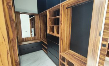 Se vende preciosa casa, sola, nueva,  de 3 recámaras con alberca, en el Fraccionamiento Las Fincas, en Jiutepec, Mor.