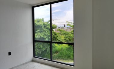 Se vende preciosa casa, sola, nueva,  de 3 recámaras con alberca, en el Fraccionamiento Las Fincas, en Jiutepec, Mor.