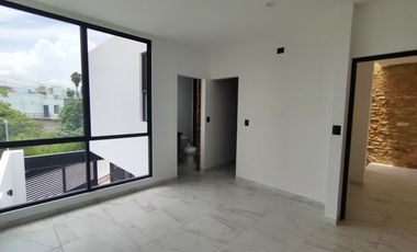 Se vende preciosa casa, sola, nueva,  de 3 recámaras con alberca, en el Fraccionamiento Las Fincas, en Jiutepec, Mor.
