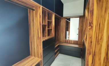 Se vende preciosa casa, sola, nueva,  de 3 recámaras con alberca, en el Fraccionamiento Las Fincas, en Jiutepec, Mor.