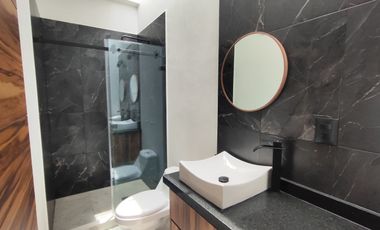 Se vende preciosa casa, sola, nueva,  de 3 recámaras con alberca, en el Fraccionamiento Las Fincas, en Jiutepec, Mor.